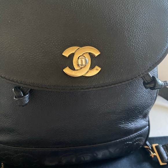 AUTHENTIC CHANEL SMALL VINTAGE BLACK CAVIAR BACKPACK WITH DUST BAG - Picture 3 of 9